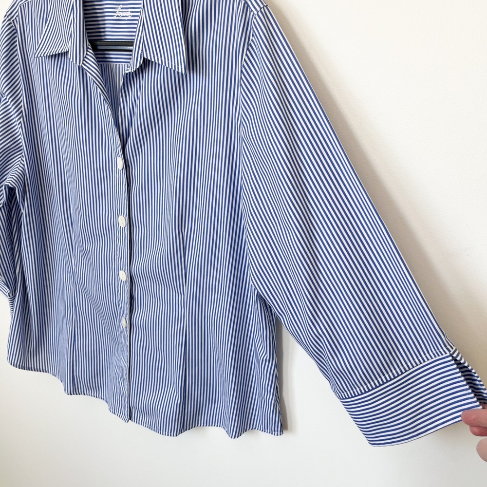 Foxcroft Wrinkle Free Fitted Button Up Shirt Blue White Stripe Womens 18 - Picture 3 of 9